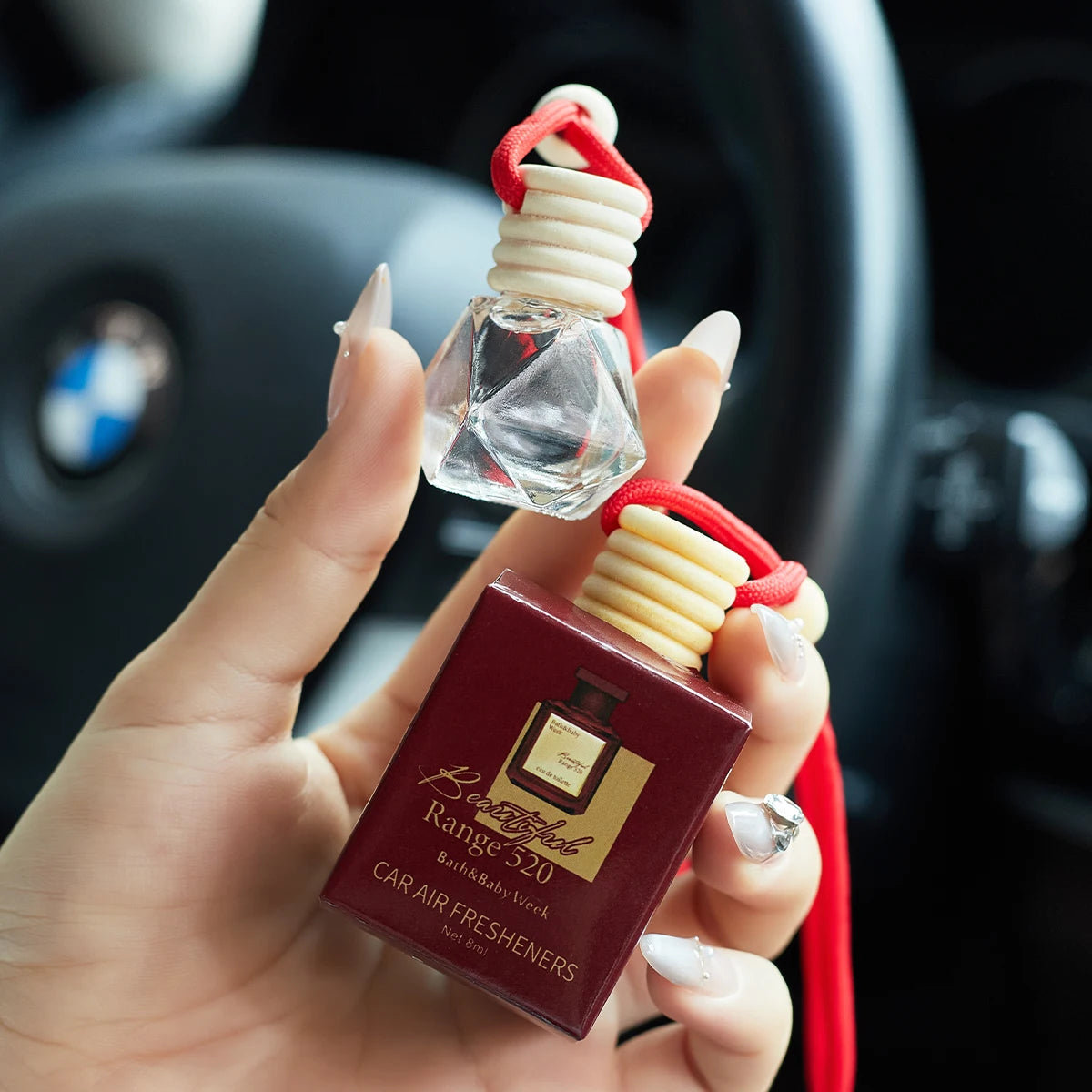 Parfum Parfum de voiture, un parfum de voiture utilisé pour les accessoires d'intérieur de voiture, un désodorisant de voiture à long terme, garde charmante et fraîche