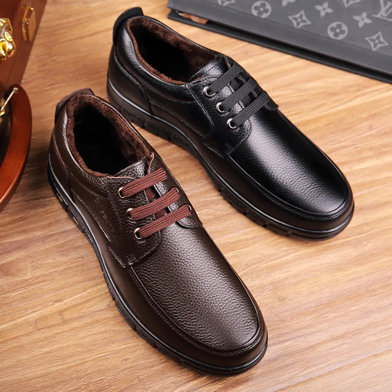 Offre spéciale hommes en cuir véritable chaussures décontractées semelle souple à lacets marque de luxe moyen-âge vieil homme papa mocassins légers chaussures