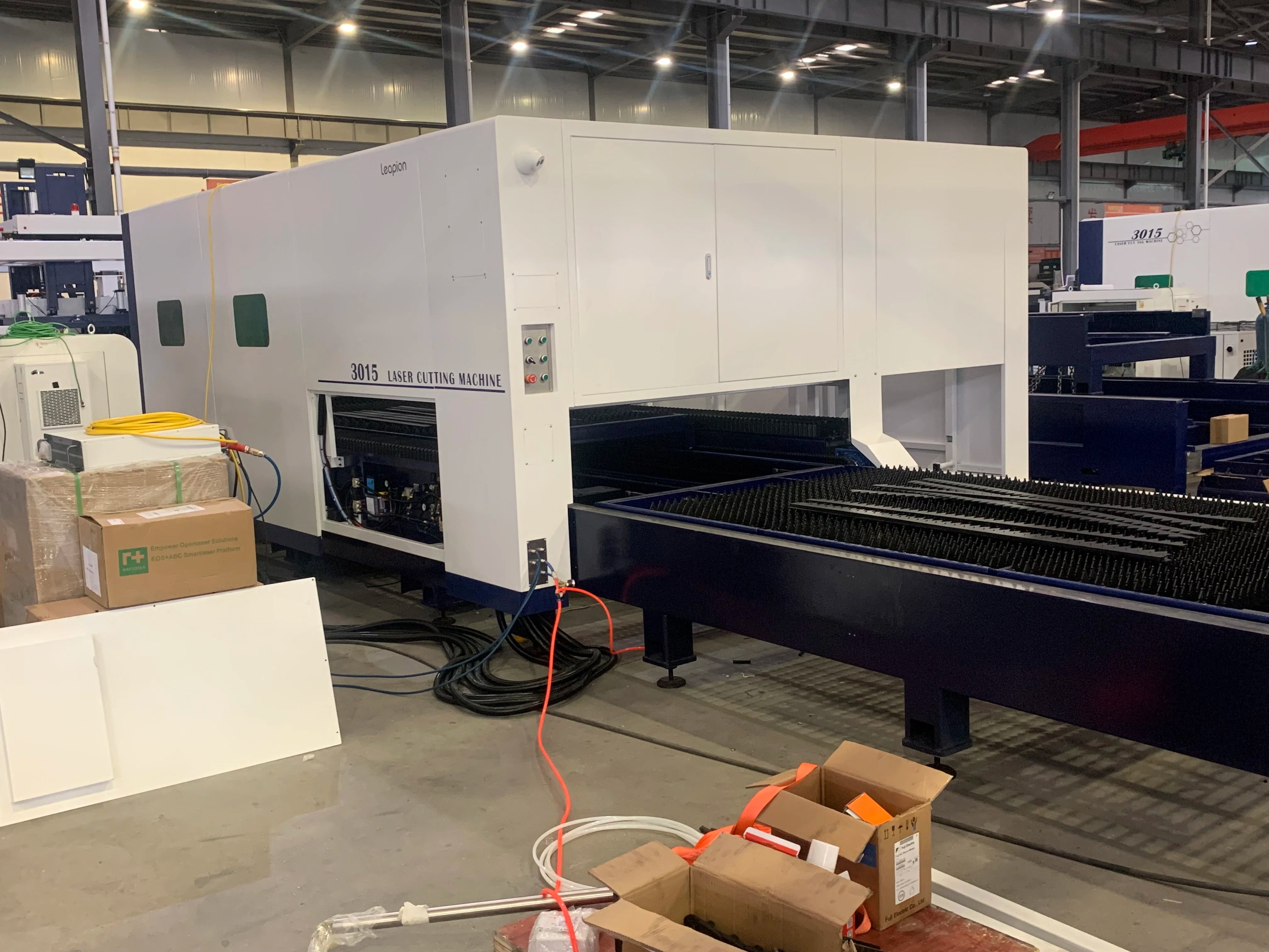 Machine de découpe laser pour tôles et tubes, série KT, fabricant chinois pour une découpe précise de l'acier au carbone et de l'aluminium