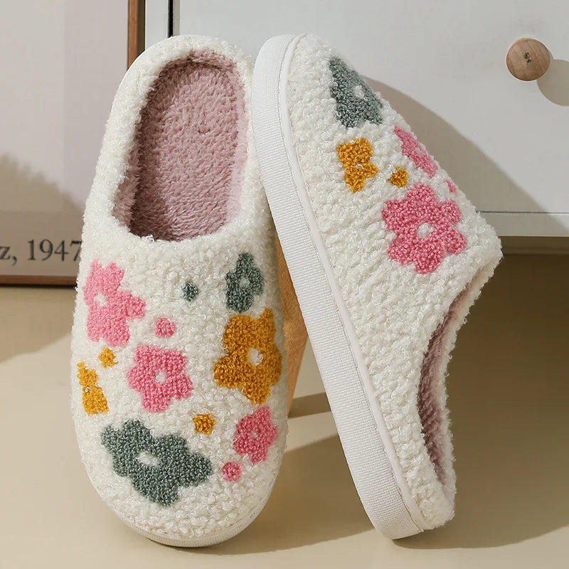 Nouveau hiver belles femmes pantoufles filles mode fleurs maison diapositives Couples mou mouettes sandales plates hommes tongs de noël