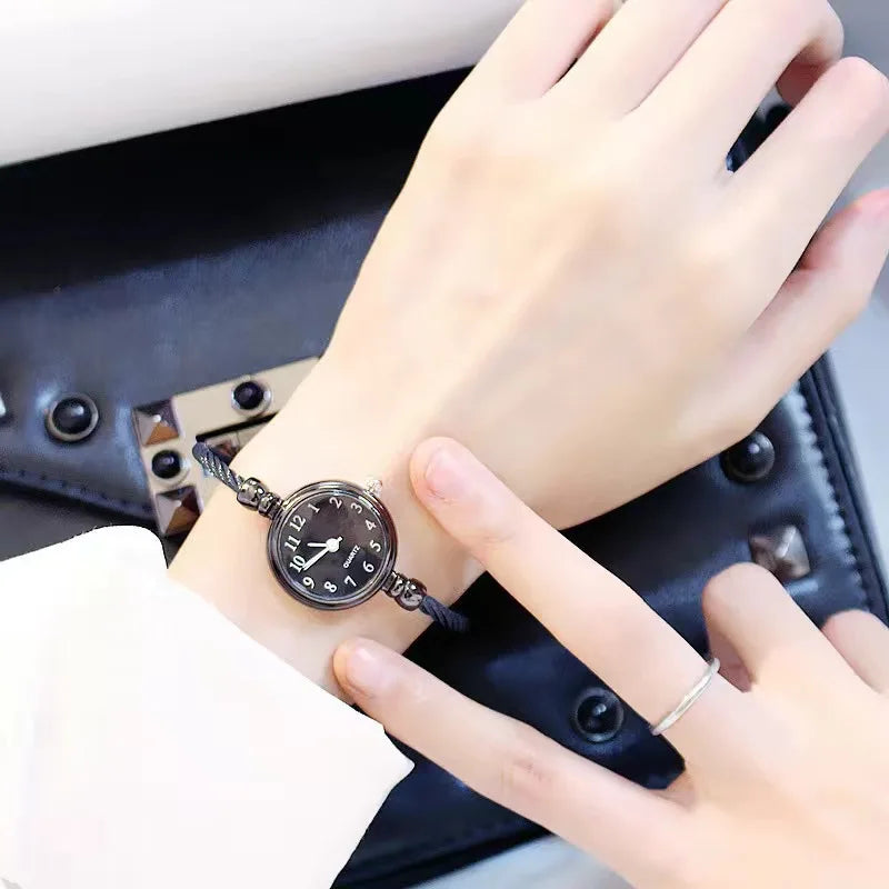 YIKAZE petit Bracelet en or montre de luxe en acier inoxydable rétro dames montre-Bracelet à Quartz mode décontracté mince chaîne montres