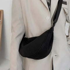 Sac de poitrine de couleur unie pour femmes, sac à bandoulière de voyage de grande capacité, sac de ceinture demi-lune pour dames, sacs banane de rue quotidiens 2024