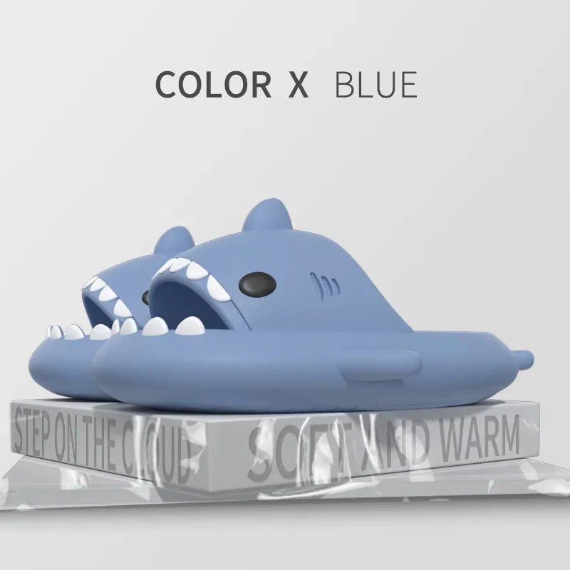 Pantoufles de requin de dessin animé pour femmes et hommes, diapositives de salle de bain d'intérieur, chaussures plates d'été pour Couple, sandales de maison, tongs de plage EVA souples