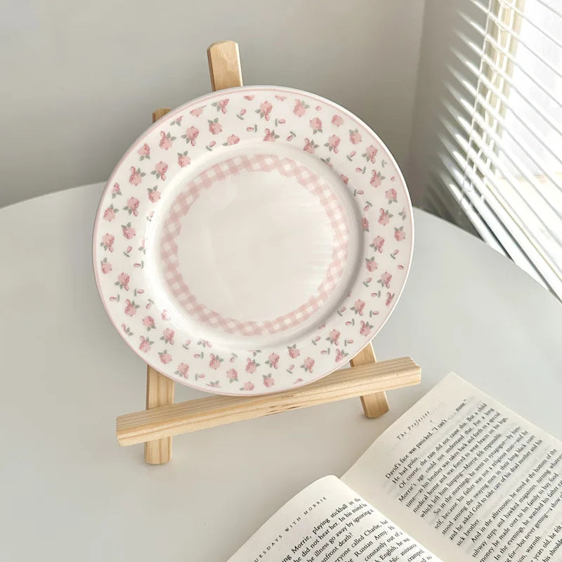 Assiette à dîner en céramique florale rose, petite assiette française florale brodée à bords en dentelle, assiette à salade légère, adaptée à la décoration de la maison, assiette à pain pour petit déjeuner quoti